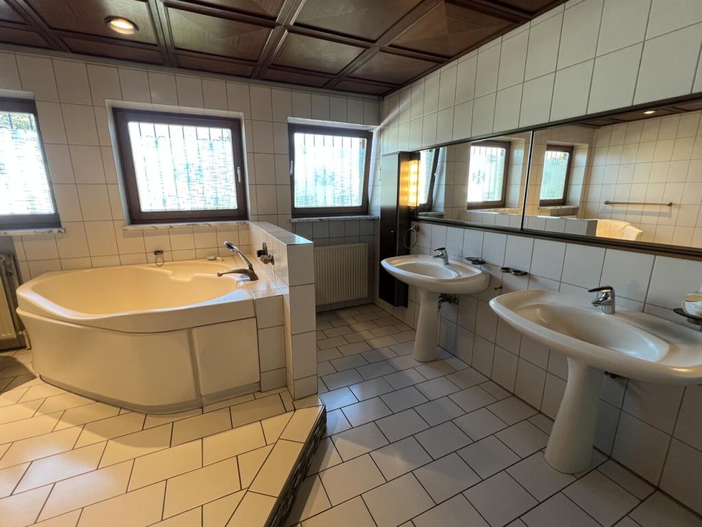1. Badezimmer im OG