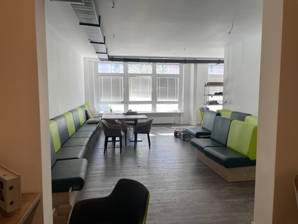 Erweiterung Ausstellung/Büro im Obergeschoß