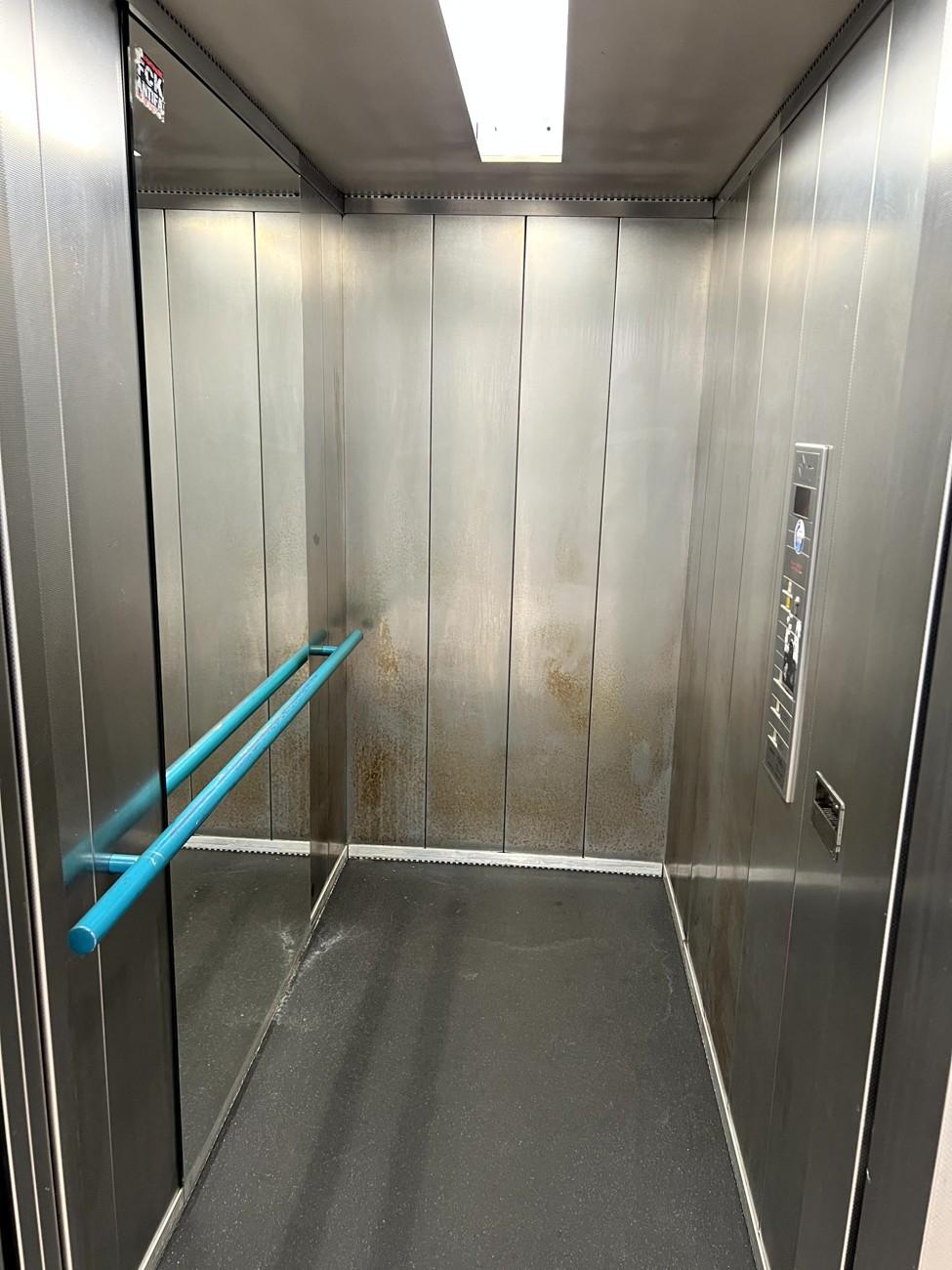 Fahrstuhl - direkt in die Tiefgarage