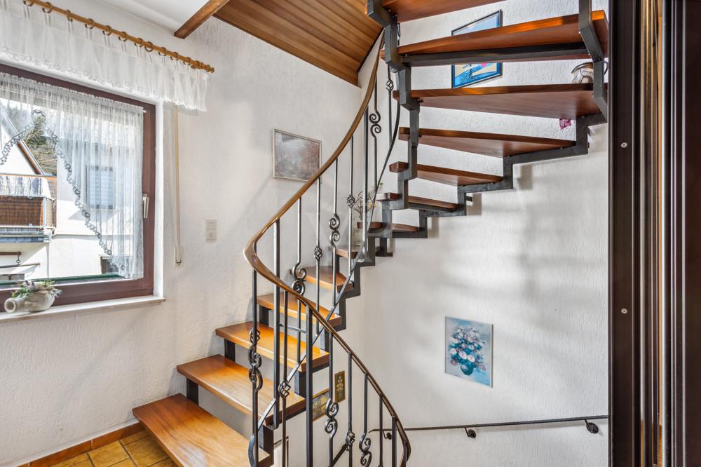 Treppenaufgang Haus 1