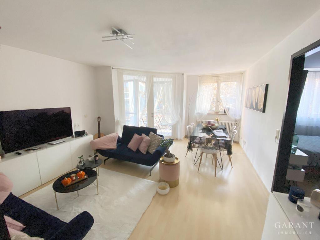 Schicke 2 Zimmer-Wohnung mit Balkon im beliebten Heusteigviertel - Photo 1