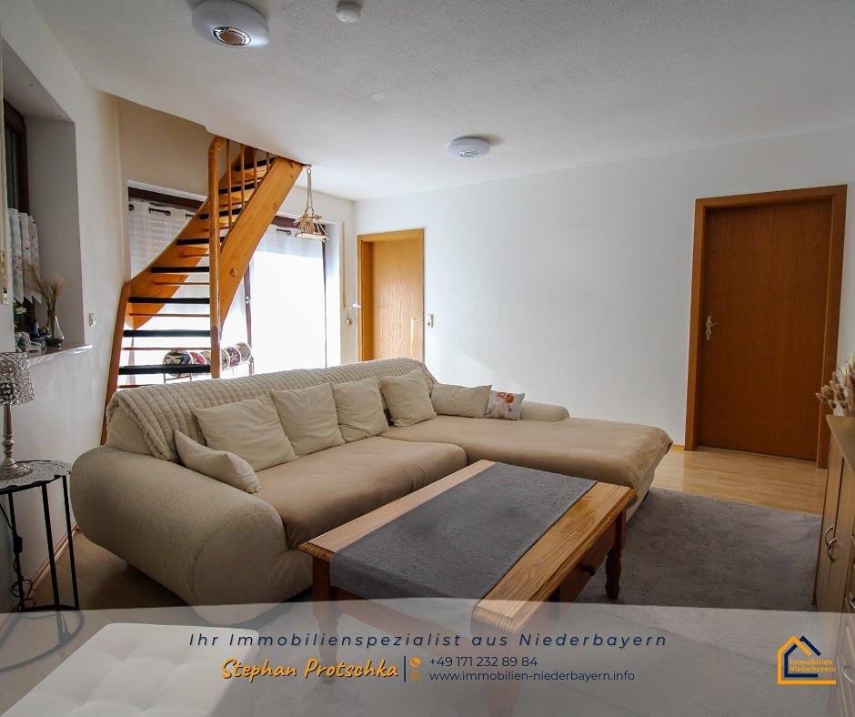 Wohnen und Treppe.jpg