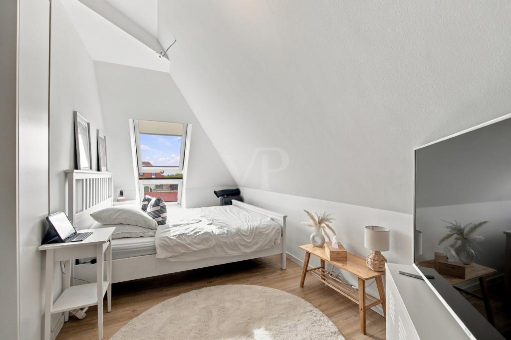 Moderne Maisonettewohnung mit Südbalkon, Einbauküche und zwei Bädern - Foto 5