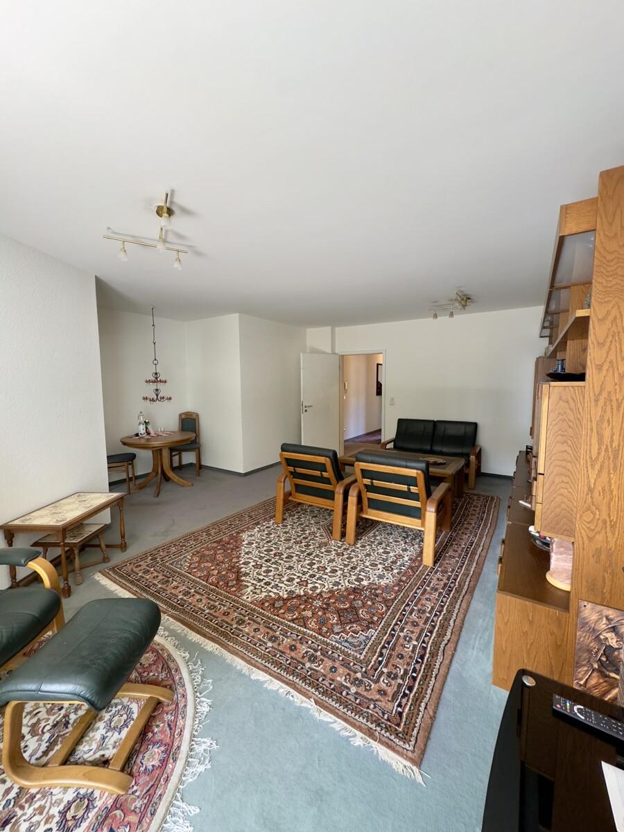 Blick ins Wohnzimmer