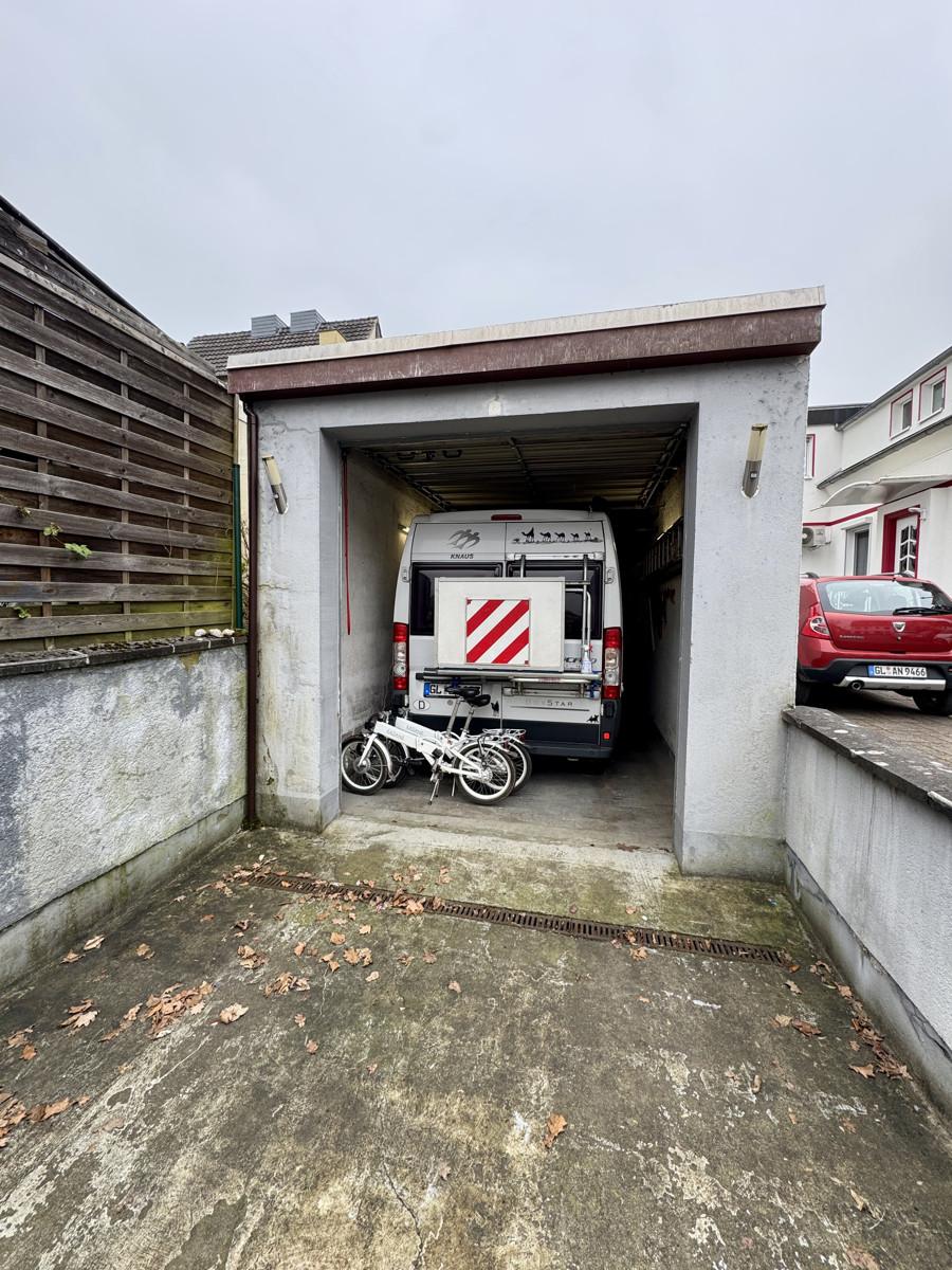 Garagenansicht 9 x 3 Mtr.