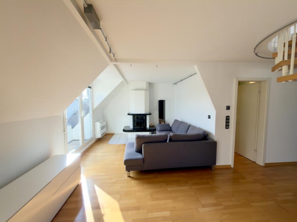 Möblierte Maisonettewohnung 2 Zimmer, Kamin, Klima & Garage in Köln-Porz-Ensen - Foto 3