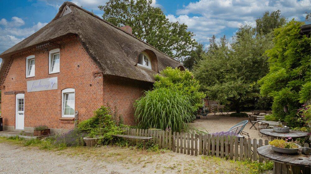 seitliche Rückansicht von rechts