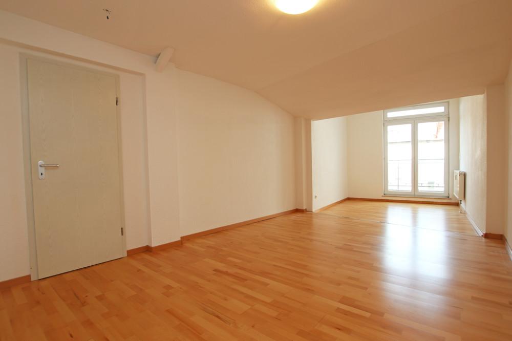 Wohn- und Schlafzimmer
