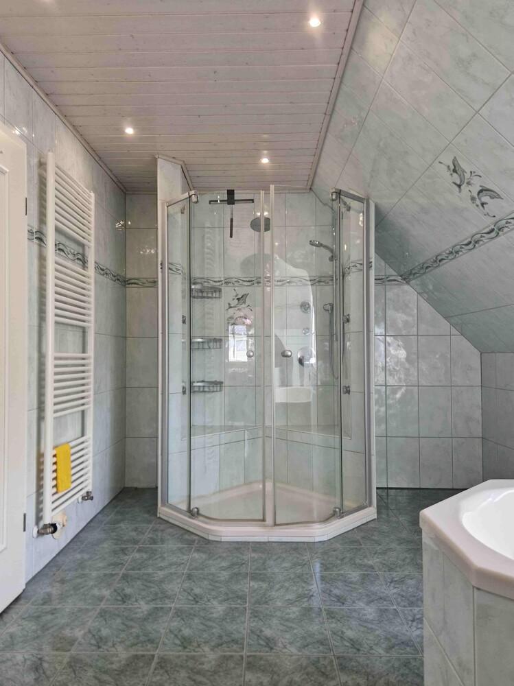 Mit Dusche