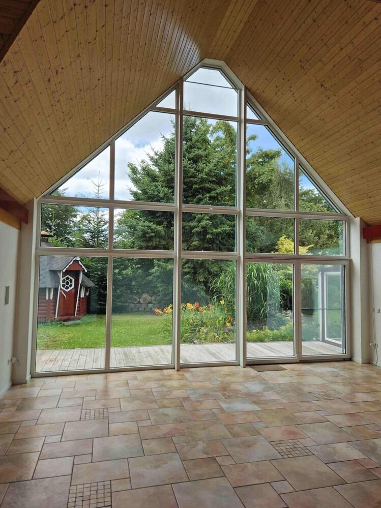 und wundervollen Blick in den Garten