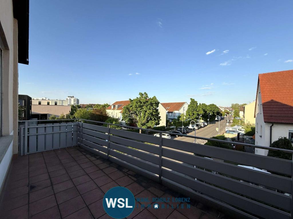 WHG 2. OG: Balkon am Wohnzimmer
