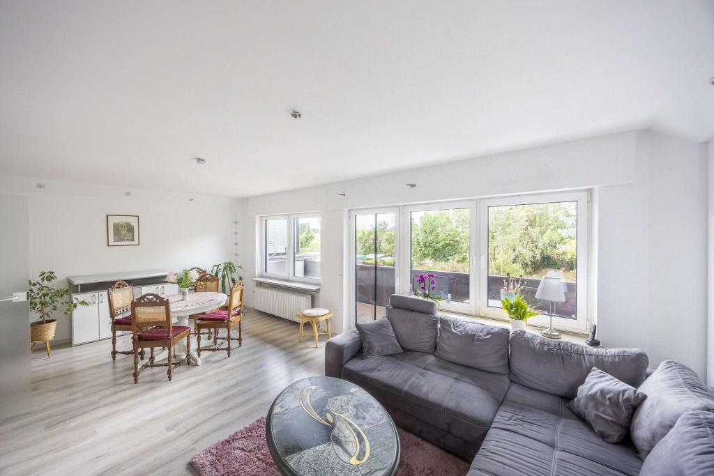 Wohn- / Esszimmer OG