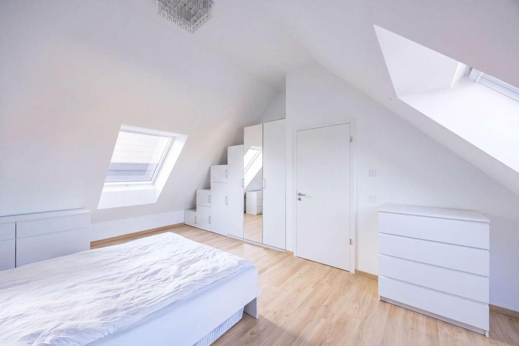 WEITBLICK: 2–Zimmer–Maisonette mit Arbeitsgalerie und Loggia - Foto 2