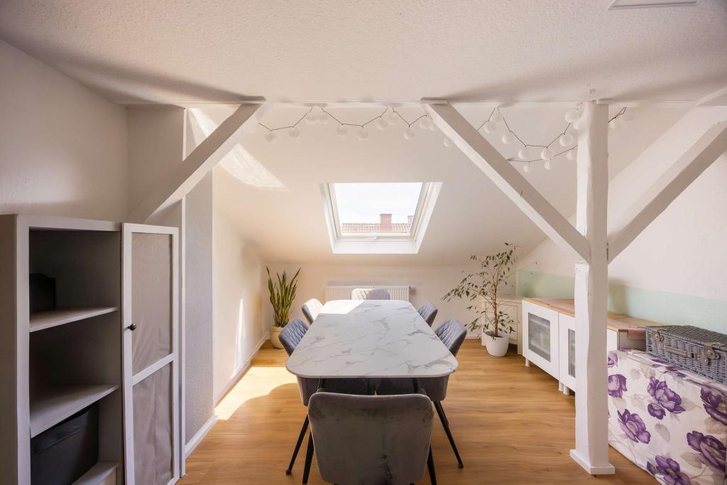 WEITBLICK: Ruhig, zentral, kernsaniert! - Photo 2