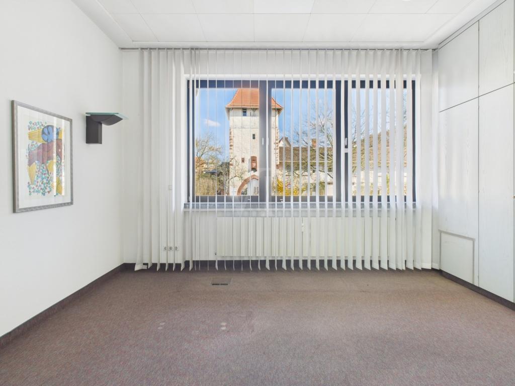 Büro 1