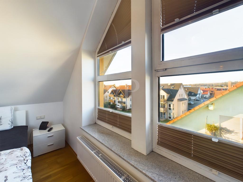 große Alu-Fenster