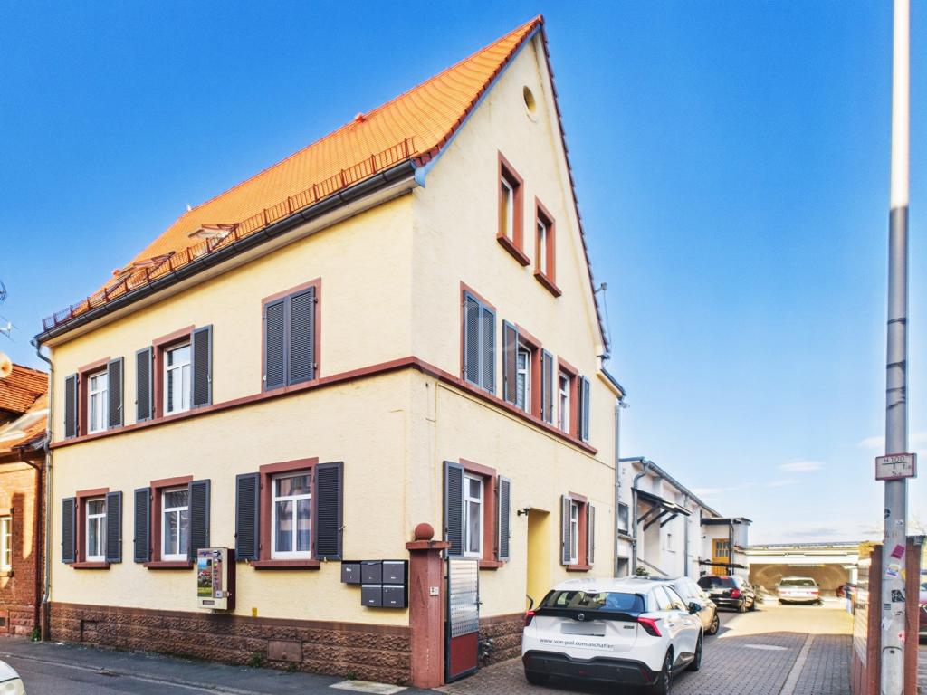 Straßenansicht