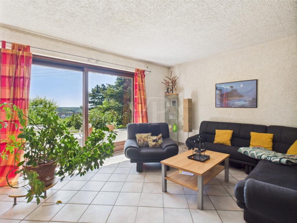 Wohnzimmer der Einliegerwohnung