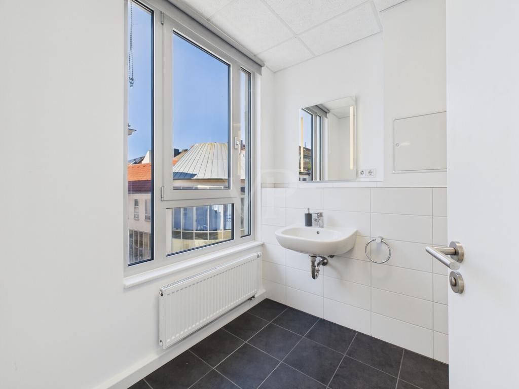 moderne Sanitäranlagen mit Dusche