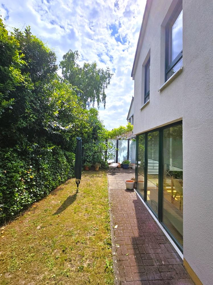 Garten hinter dem Haus