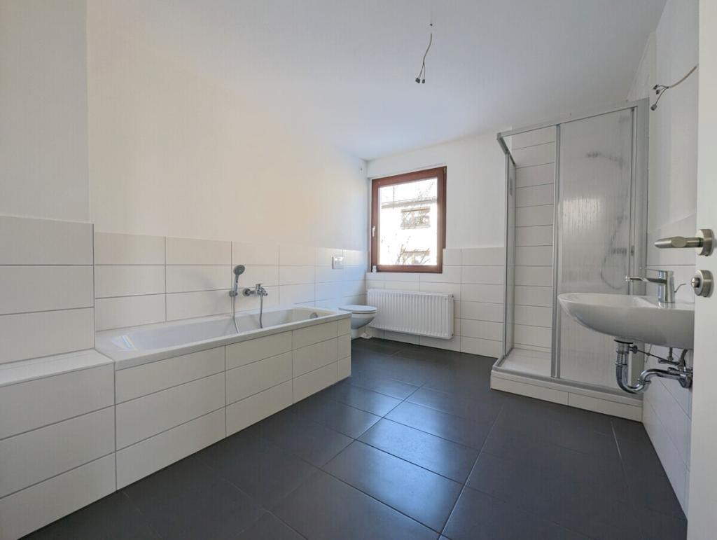 Modernisierte Doppelhaushälfte mit großem, idyllischem Grundstück - Foto 3