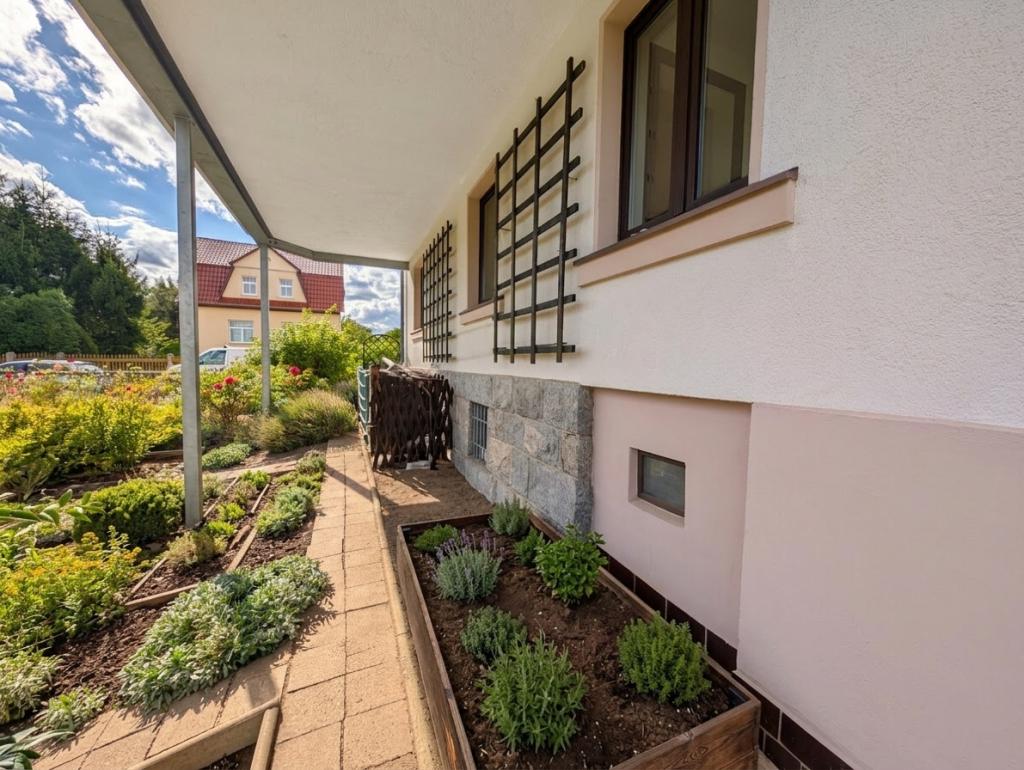 Frisch saniert, clever geschnitten – 3 Zimmer Wohnung mit Terrasse und Garten - Foto 3