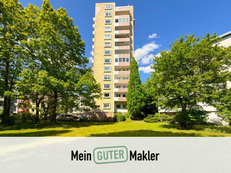 Immobilie in Bremerhaven - Zentrale Lage: Sanierungsbedürfte 2-Zimmer-Wohnung mit Südwest-Balkon - Bild 0