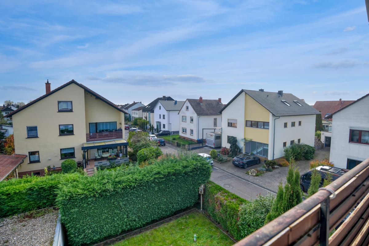 Immobilie in Altrip - 3 ZKB DG & 2 ZKB Souterrain Whg an den Toren Altrips | Sofort beziehbar | Garage & 2 Stellplätze - Bild 0