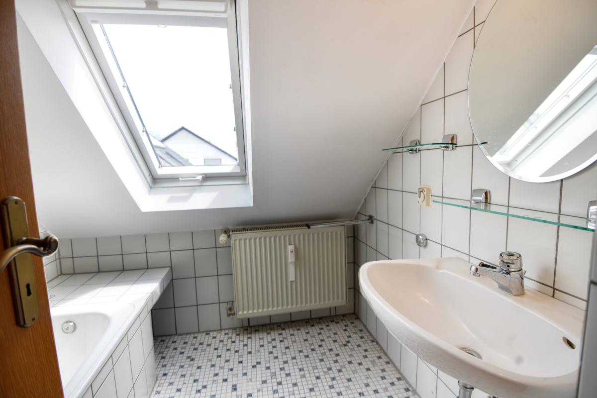 Immobilie in Altrip - 3 ZKB DG & 2 ZKB Souterrain Whg an den Toren Altrips | Sofort beziehbar | Garage & 2 Stellplätze - Bild 11