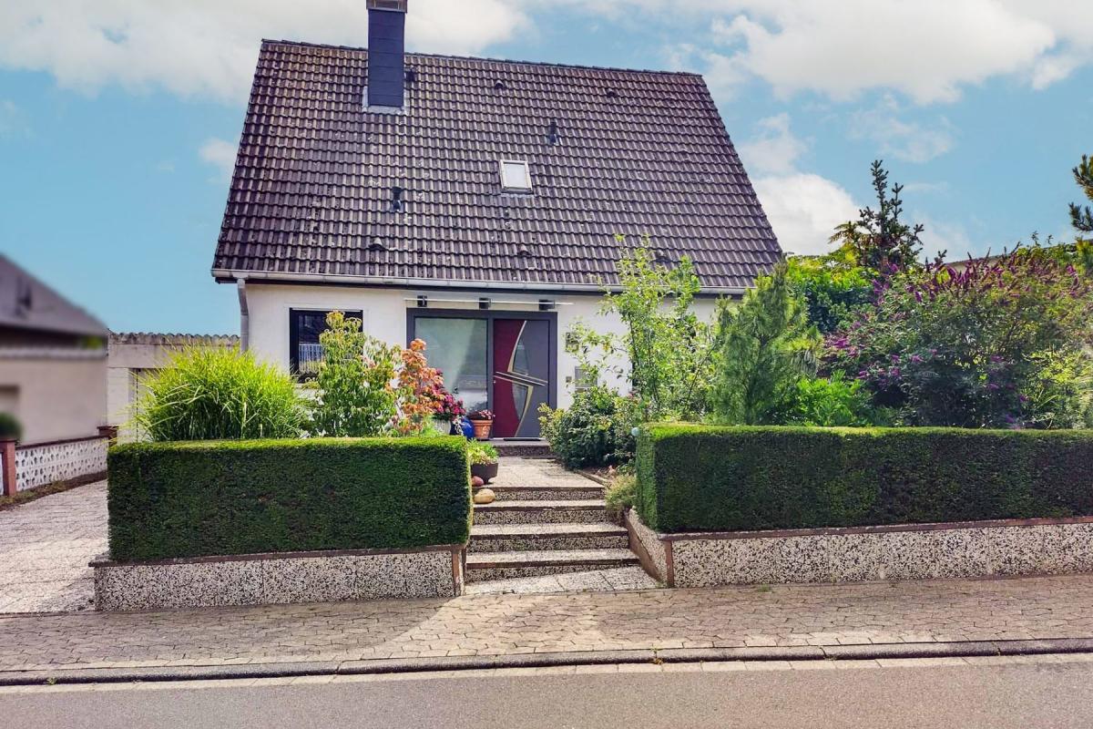Immobilie in Vettweiß - Im Grünen wohnen: Einfamilienhaus mit Charme in ruhiger Lage von Vettweiß - Bild 0