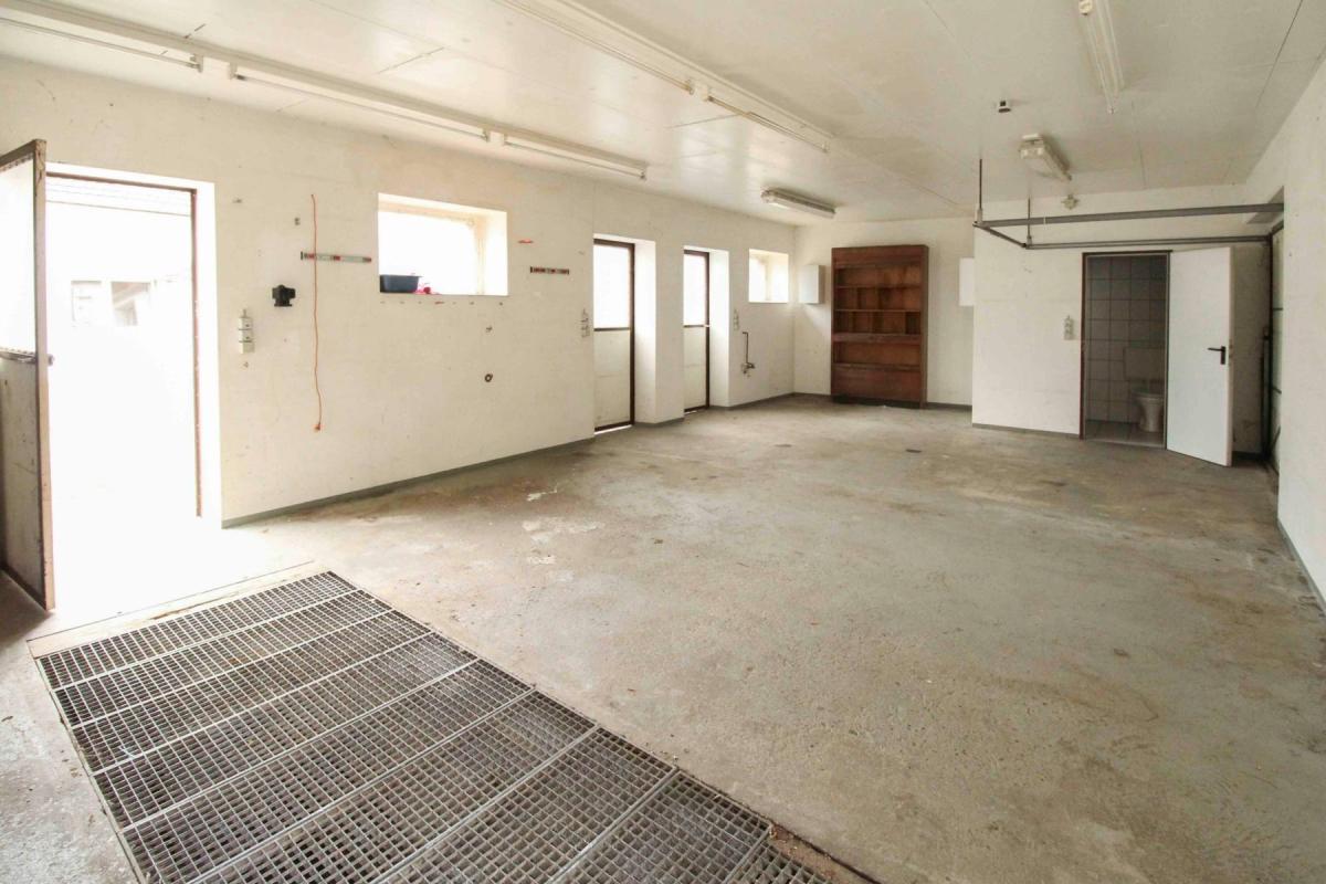 Immobilie in Rommerskirchen - Charmantes Bauernhaus mit kleiner Hofanlage, Nebengebäuden und vielen Nutzungsmöglichkeiten - Bild 11