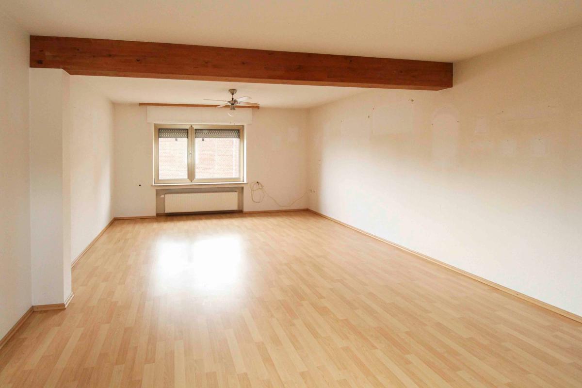 Immobilie in Rommerskirchen - Charmantes Bauernhaus mit kleiner Hofanlage, Nebengebäuden und vielen Nutzungsmöglichkeiten - Bild 1