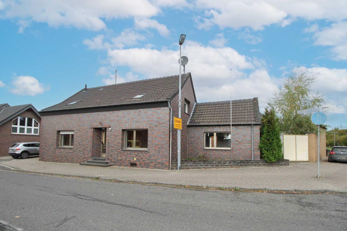 Immobilie in Rommerskirchen - Charmantes Bauernhaus mit kleiner Hofanlage, Nebengebäuden und vielen Nutzungsmöglichkeiten - Bild 21