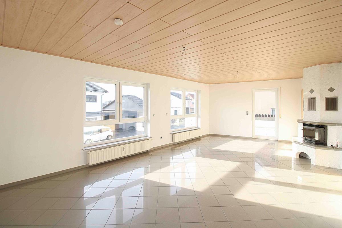 Immobilie in Sinn - Ein Zuhause mit Herz & Möglichkeiten – Charmantes Einfamilienhaus mit Einliegerwohnung in Sinn - Bild 2