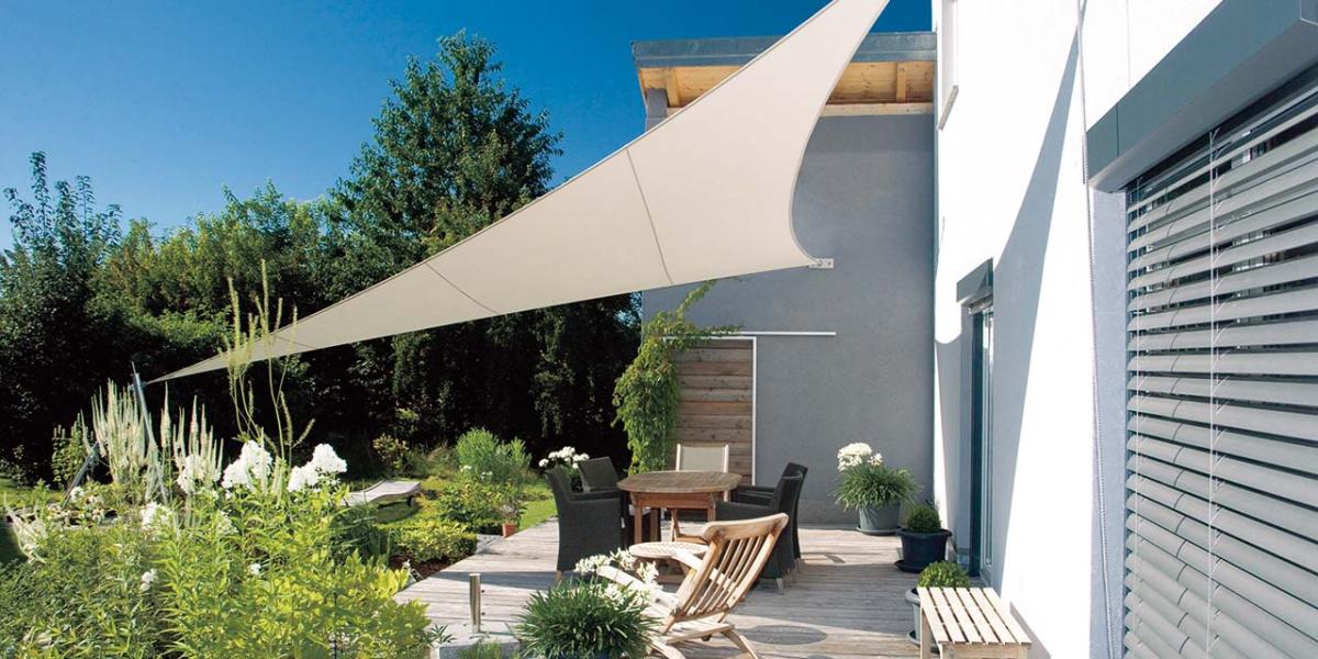 Sonnensegel und Dreieckstuch guter Sonnenschutz für den Garten?
