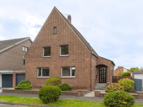 Einfamilienhaus kaufen in Moers bei Wohnglück.de